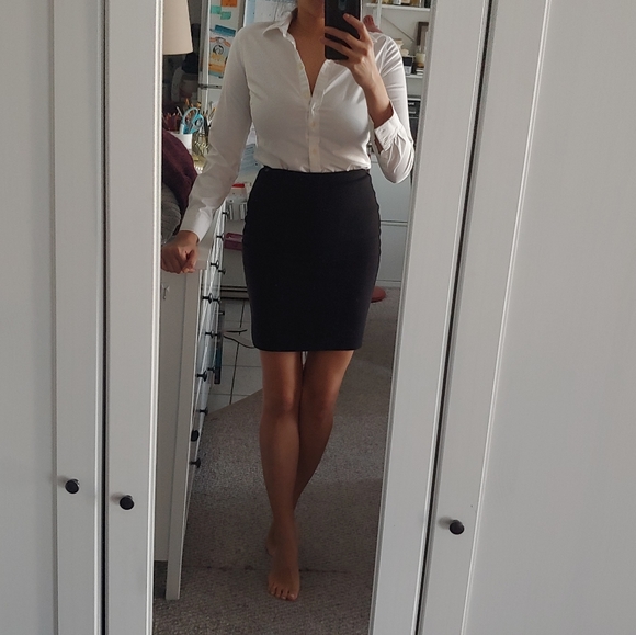 Le Chateau black pencil skirt - Picture 6 of 9